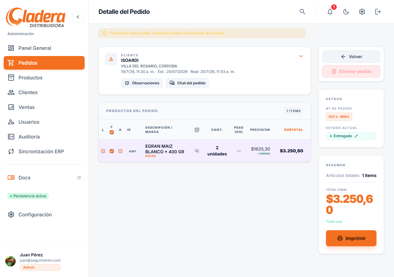 Detalle pedido desktop con panel lateral Chat y acciones sticky